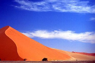 AUTORE: 360° Multivisioni AUTORE: 360° Multivisioni