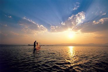 AUTORE: Carlo De Agnoi AUTORE: Carlo De Agnoi