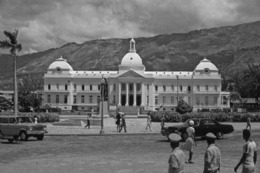 AUTORE: 360° Multivisioni AUTORE: 360° Multivisioni