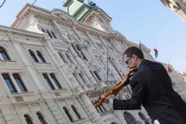 AUTORE: Merlino Multivisioni AUTORE: Merlino Multivisioni /